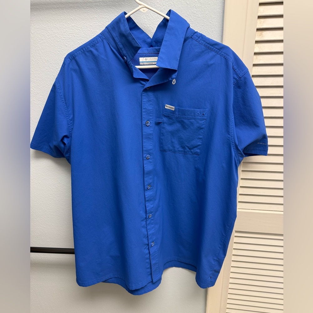Men's Blue Short Sleeve Shirt